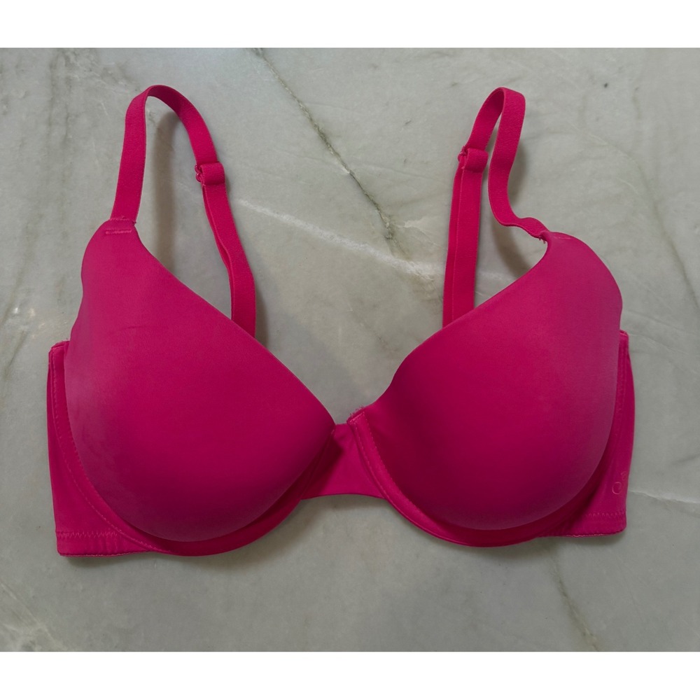 Victorias Secret PINK Wear Everywhere T-Shirt Bra Hot Pink 34D Lightly Lined